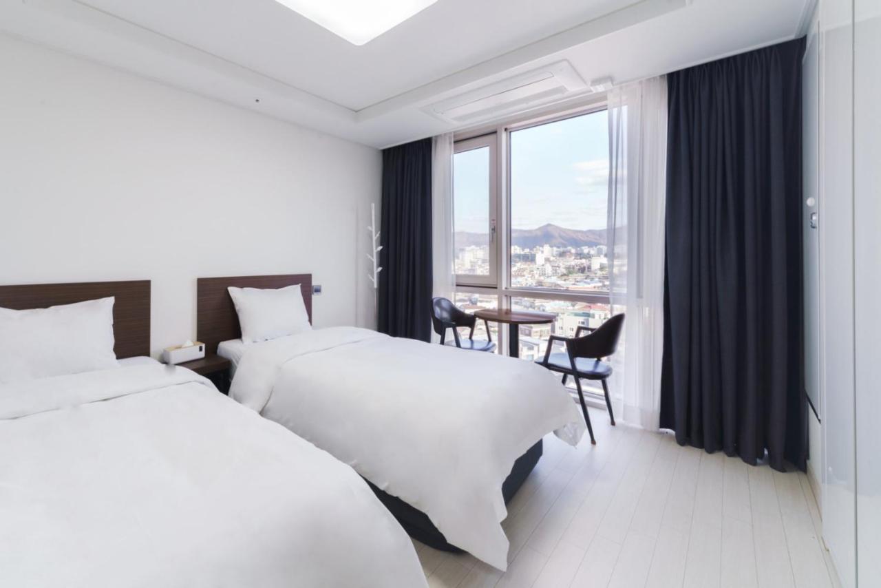 The Venezia Suite Hotel Čchunčchon Exteriér fotografie
