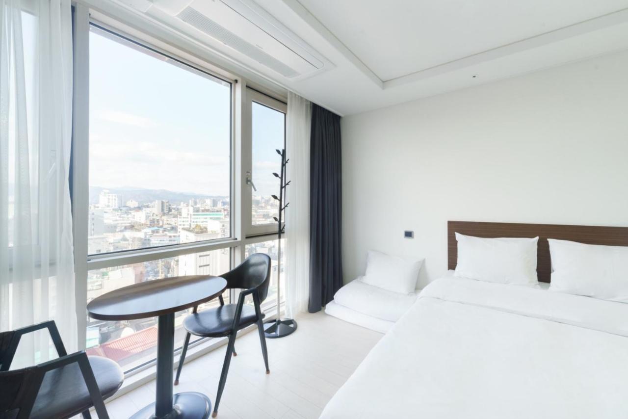 The Venezia Suite Hotel Čchunčchon Exteriér fotografie